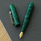 Füllfederhalter MARBLED BABY marmoriert dunkelgrün