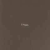 355887_TREULEBEN_5Jahr_Buch_ranger_green_moos_Detail_Praegung_04_1000x1000