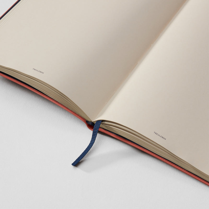 355906_TREU_Notizbuch_M_medium_lobster_Lineatur_blanko_04_2500x2500
