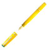 EJRLTF_ESTERBROOK_Pocket_Pen_JR_Paradise_Lemon_Twist_gold_FH_oper_m_Kappen_diagonal_VS01_1500x1500